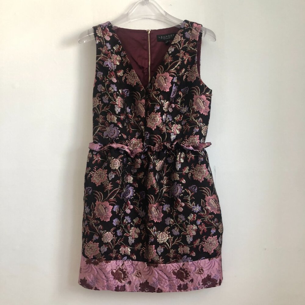 Laundry by Shelli Segal embroidered, cocktail, party dress with POCKETS